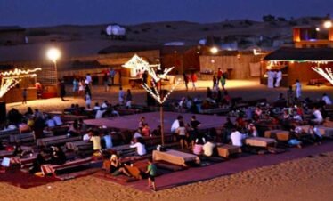 Dubai Dinner In Desert